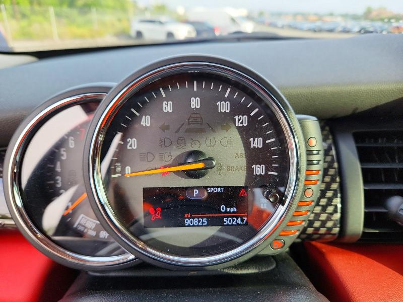 Photo 9 from auction – 2017 MINI COOPER with VIN WMWXP7C31H2A46381