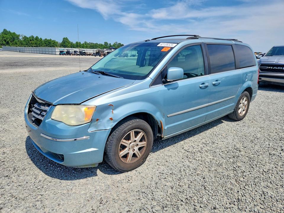 2010 CHRYSLER TOWN & COUNTRY - Търг №63106526