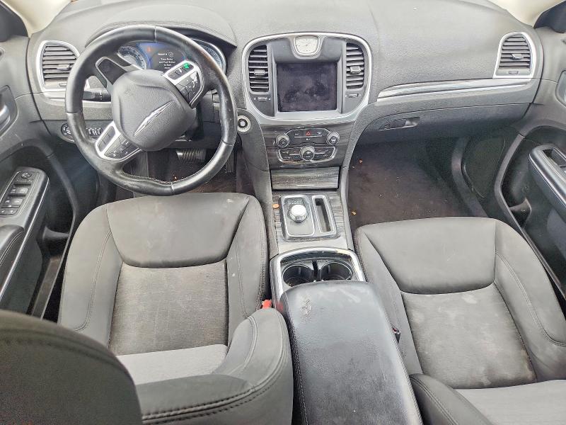 Photo 8 from auction – 2018 CHRYSLER 300 with VIN 2C3CCAAG1JH283578