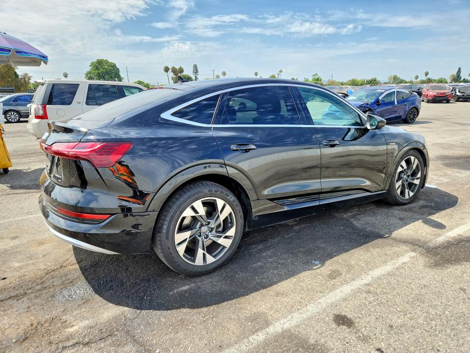 Photo 3 from auction – 2020 AUDI E-TRON with VIN WA12ABGEXLB036235