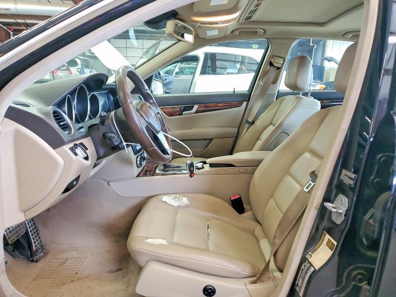 Photo 7 from auction – 2012 MERCEDES-BENZ C with VIN WDDGF8BB2CA704943