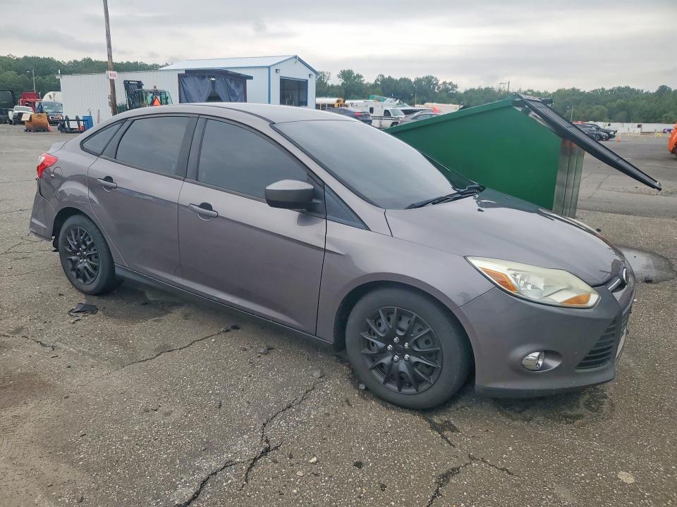 Photo 4 from auction – 2012 FORD FOCUS with VIN 1FAHP3F22CL414429