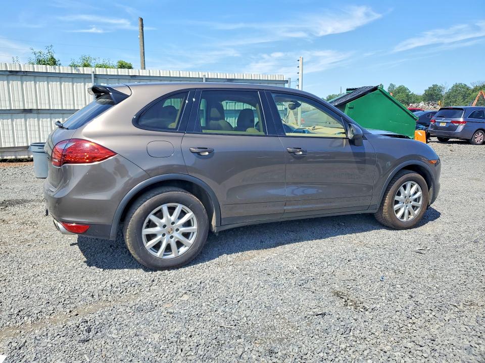 Photo 3 from auction – 2012 PORSCHE CAYENNE with VIN WP1AA2A25CLA08688