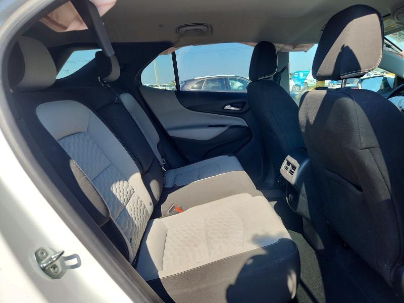 Фото 10 с аукциона – 2018 CHEVROLET EQUINOX с VIN 2GNAXJEV9J6139344