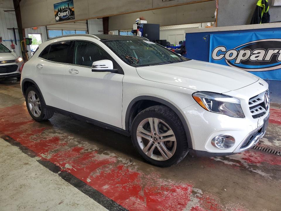 Photo 4 from auction – 2018 MERCEDES-BENZ GLA with VIN WDCTG4GB6JJ435294