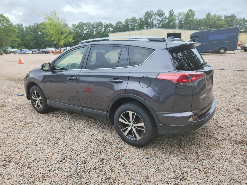 Photo 2 from auction – 2017 TOYOTA RAV4 with VIN JTMWFREV3HJ704653