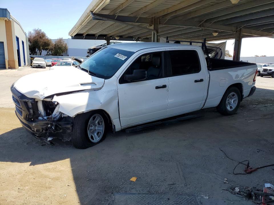 Photo 1 from auction – 2023 RAM 1500 with VIN 1C6RRENT3PN573668