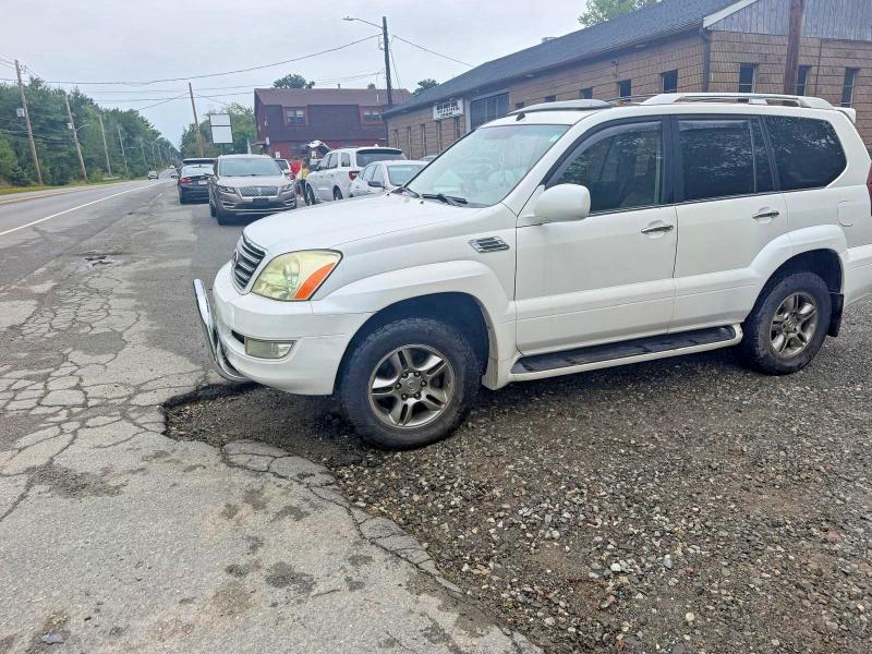LEXUS GX 2009 with VIN JTJBT20X490178397 - Photo from auction