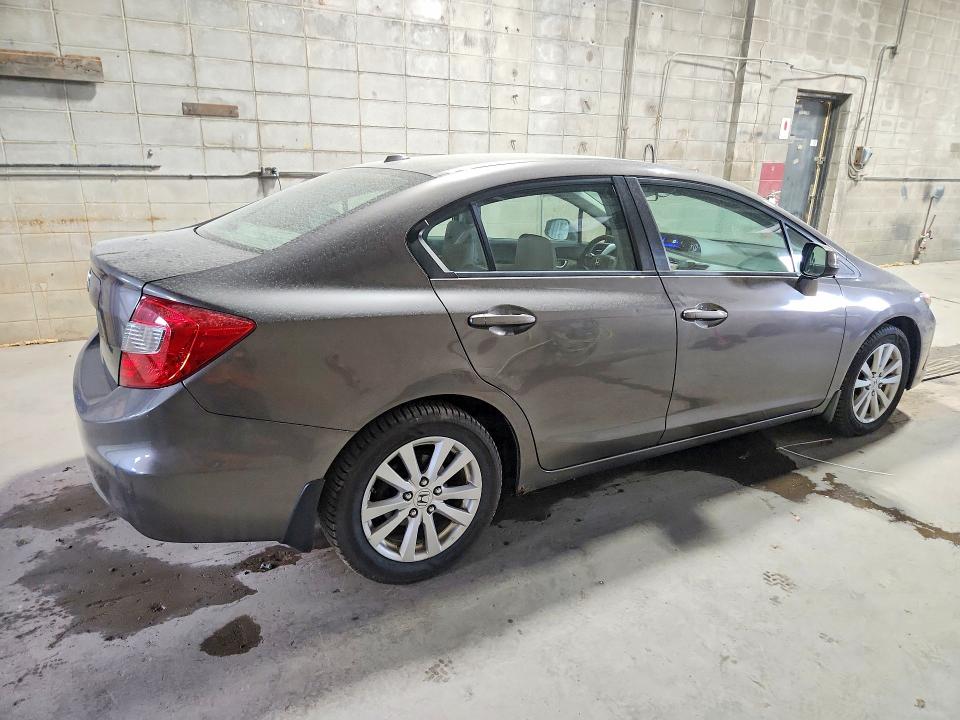 Photo 3 from auction – 2012 HONDA CIVIC with VIN 19XFB2F96CE028967