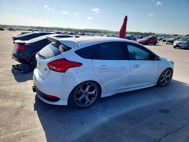 Photo 3 from auction – 2018 FORD FOCUS with VIN 1FADP3L96JL213470