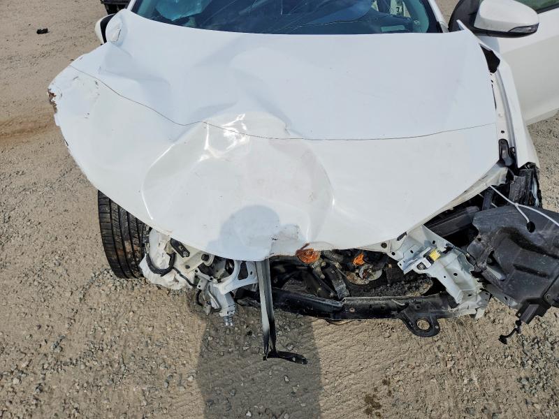 Photo 11 from auction – 2016 TOYOTA COROLLA with VIN 2T1BURHE4GC516024