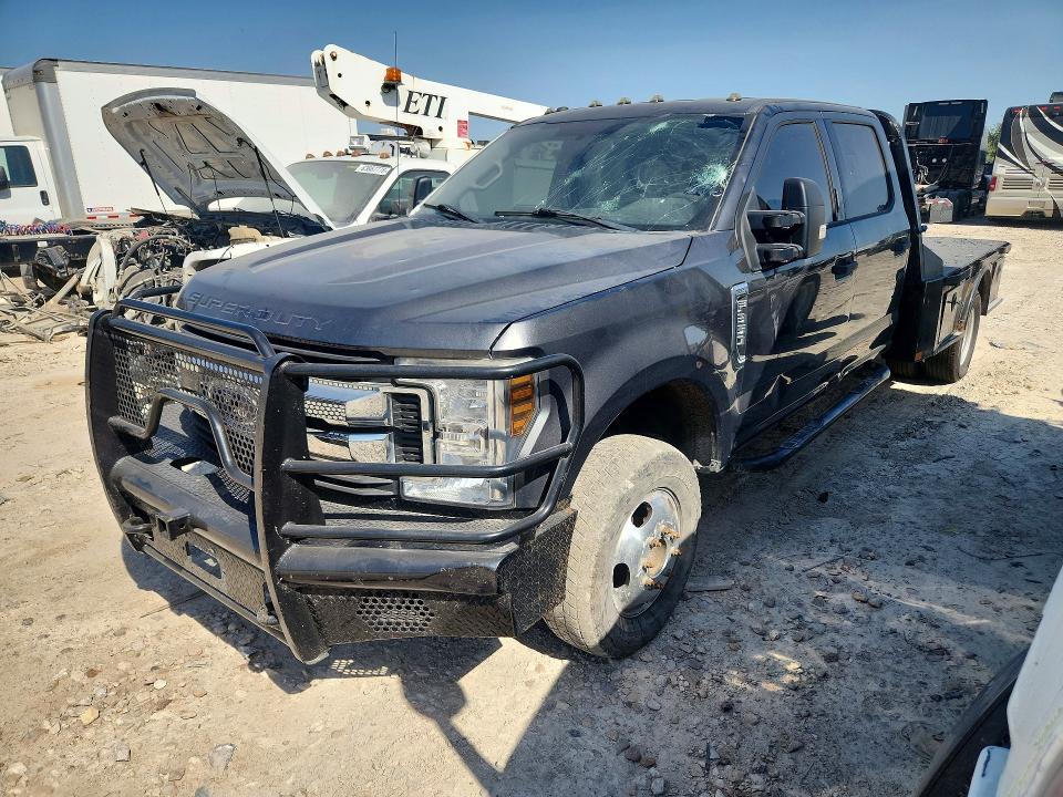 FORD F350 2018 with VIN 1FD8W3HT3JEC18533 - Photo from auction