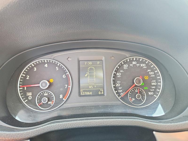 Photo 9 from auction – 2014 VOLKSWAGEN PASSAT with VIN 1VWBP7A37EC004331