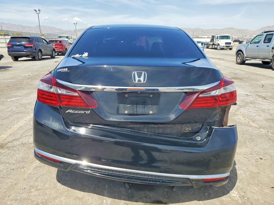 Photo 6 from auction – 2017 HONDA ACCORD with VIN 1HGCR2F37HA233963