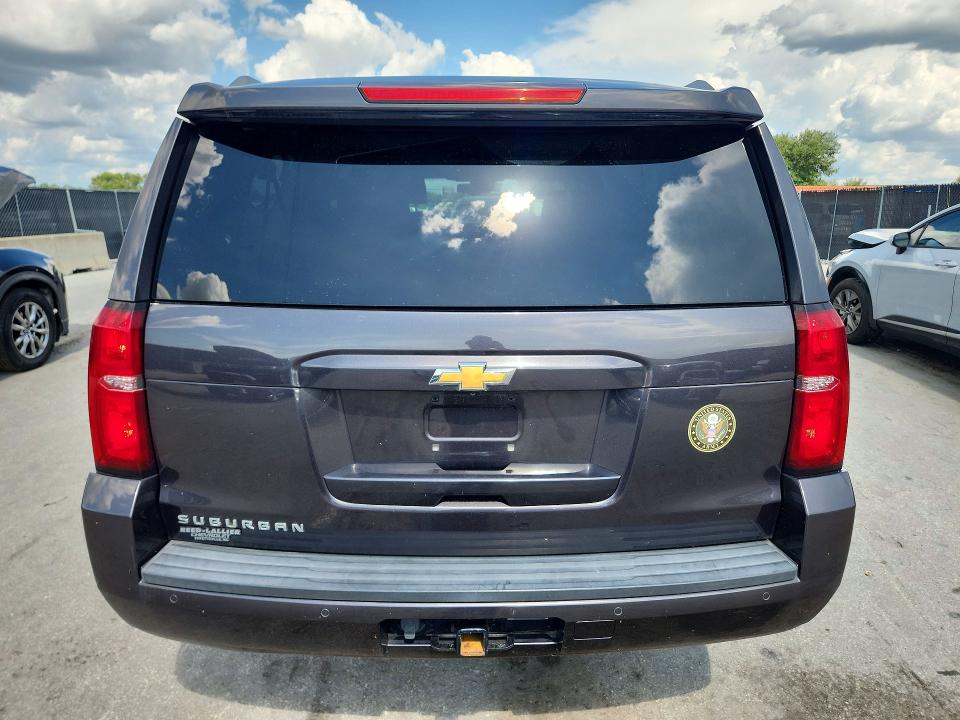 Photo 6 from auction – 2018 CHEVROLET SUBURBAN with VIN 1GNSCHKC7JR257229