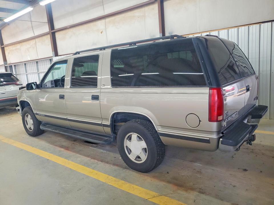 Photo 2 from auction – 1999 GMC SUBURBAN with VIN 3GKFK16R0XG514909