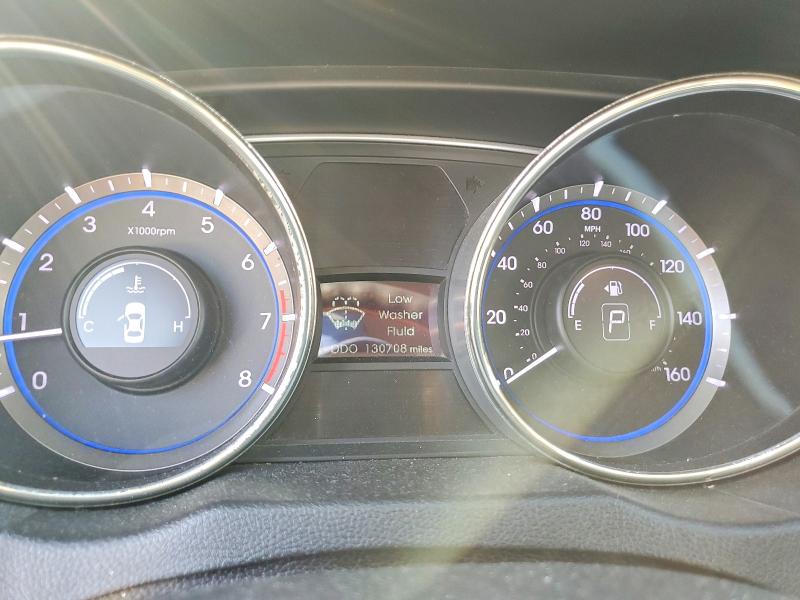 Photo 9 from auction – 2011 HYUNDAI SONATA with VIN 5NPEB4AC9BH229055