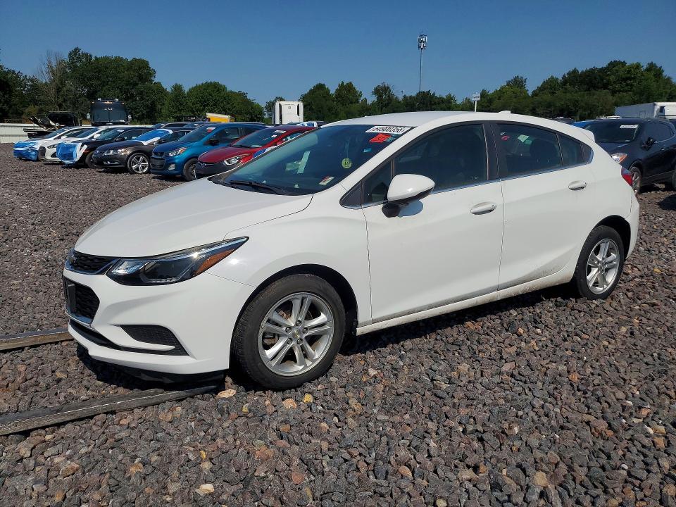 CHEVROLET CRUZE 2018 with VIN 3G1BE6SMXJS608835 - Photo from auction