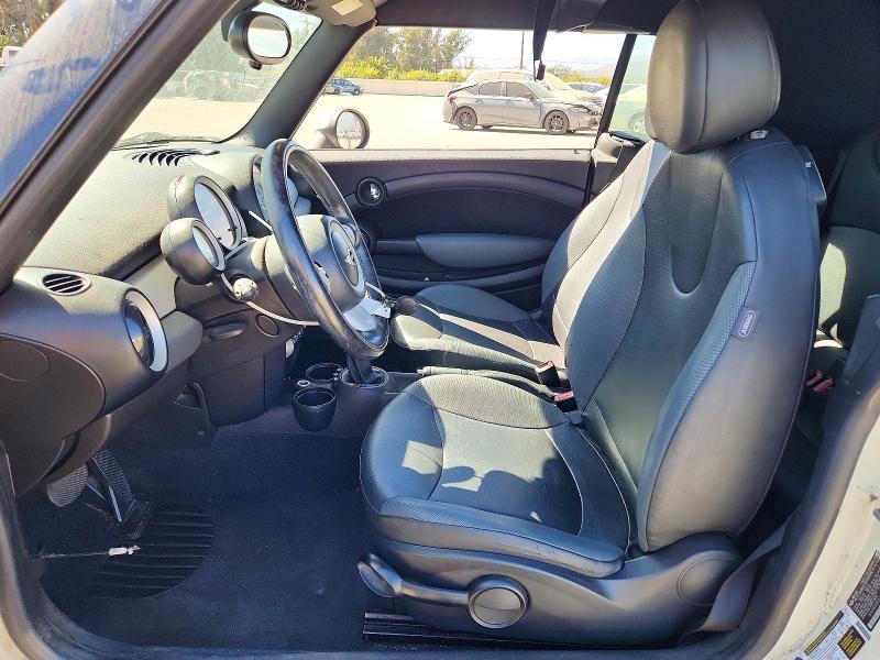 Photo 7 from auction – 2010 MINI COOPER with VIN WMWMR3C51ATU97296