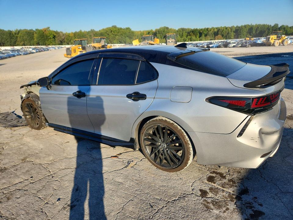 Photo 2 from auction – 2022 TOYOTA CAMRY with VIN 4T1KZ1AK2NU061379
