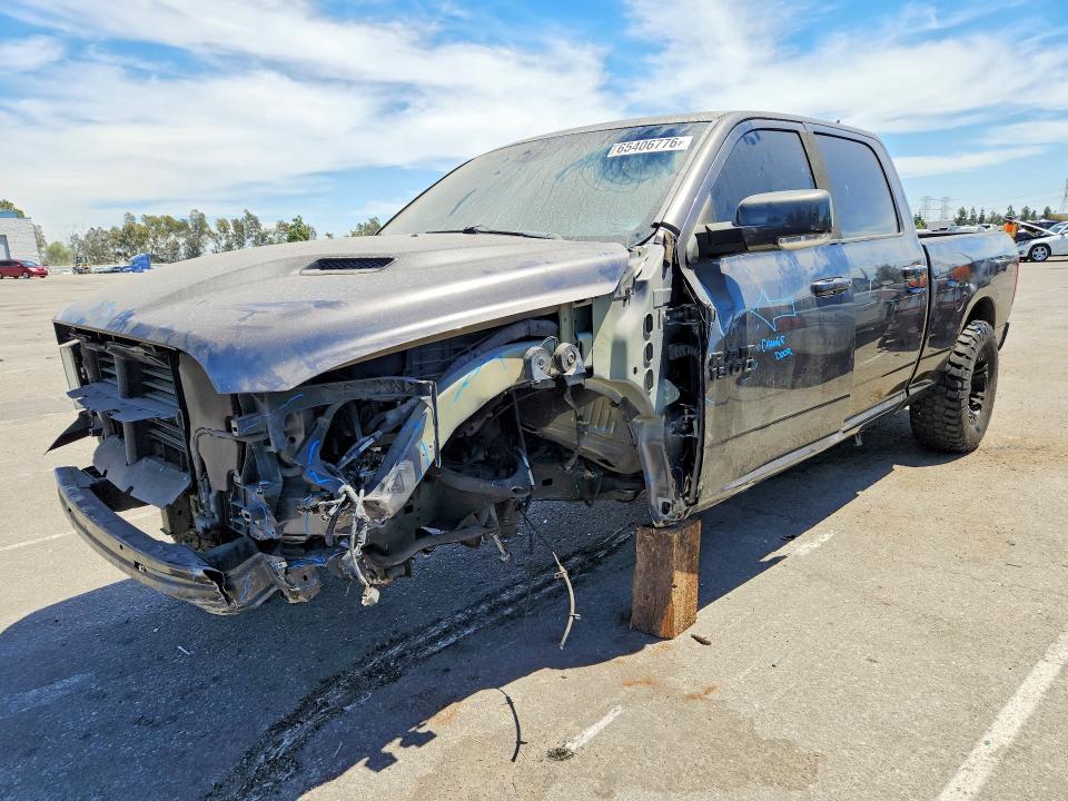 RAM 1500 2014 مع رقم تعريف المركبة 1C6RR6UT5ES303721 - صورة من المزاد