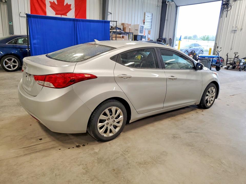 Photo 3 from auction – 2013 HYUNDAI ELANTRA with VIN 5NPDH4AE1DH282332