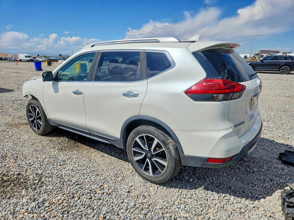 Photo 2 from auction – 2017 NISSAN ROGUE with VIN 5N1AT2MV8HC813718