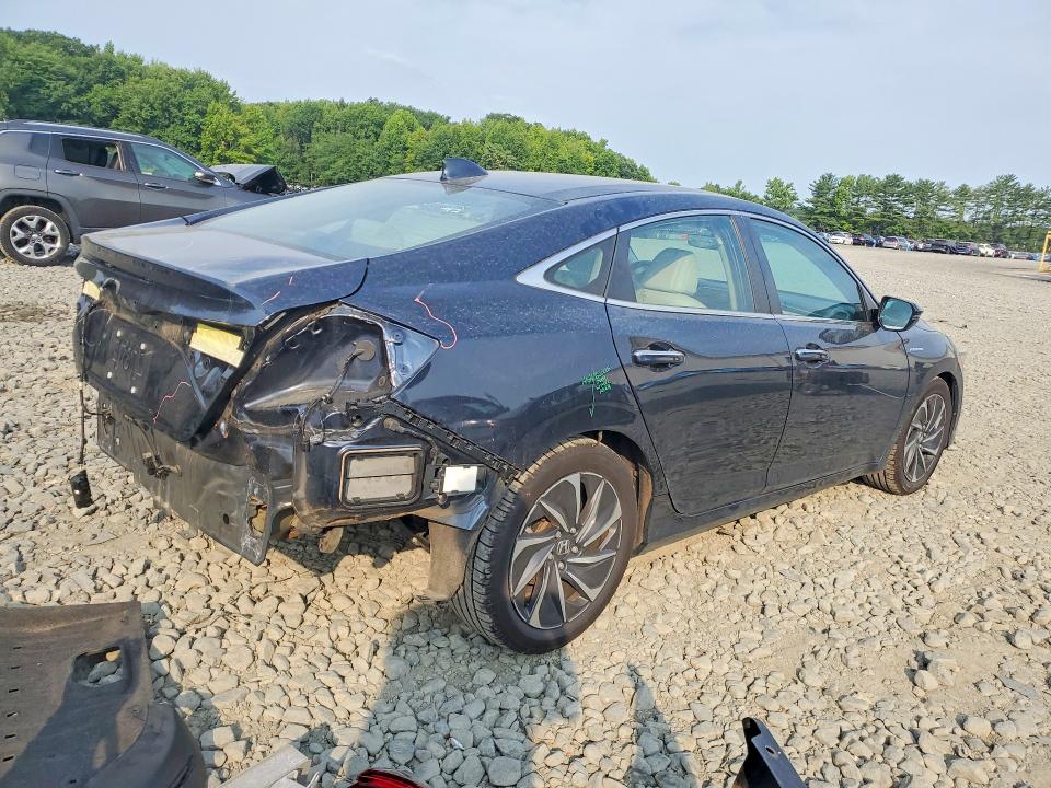 Photo 3 from auction – 2022 HONDA INSIGHT with VIN 19XZE4F98NE004012