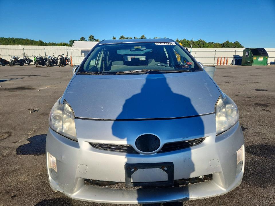 Photo 5 from auction – 2011 TOYOTA PRIUS with VIN JTDKN3DU8B5296853