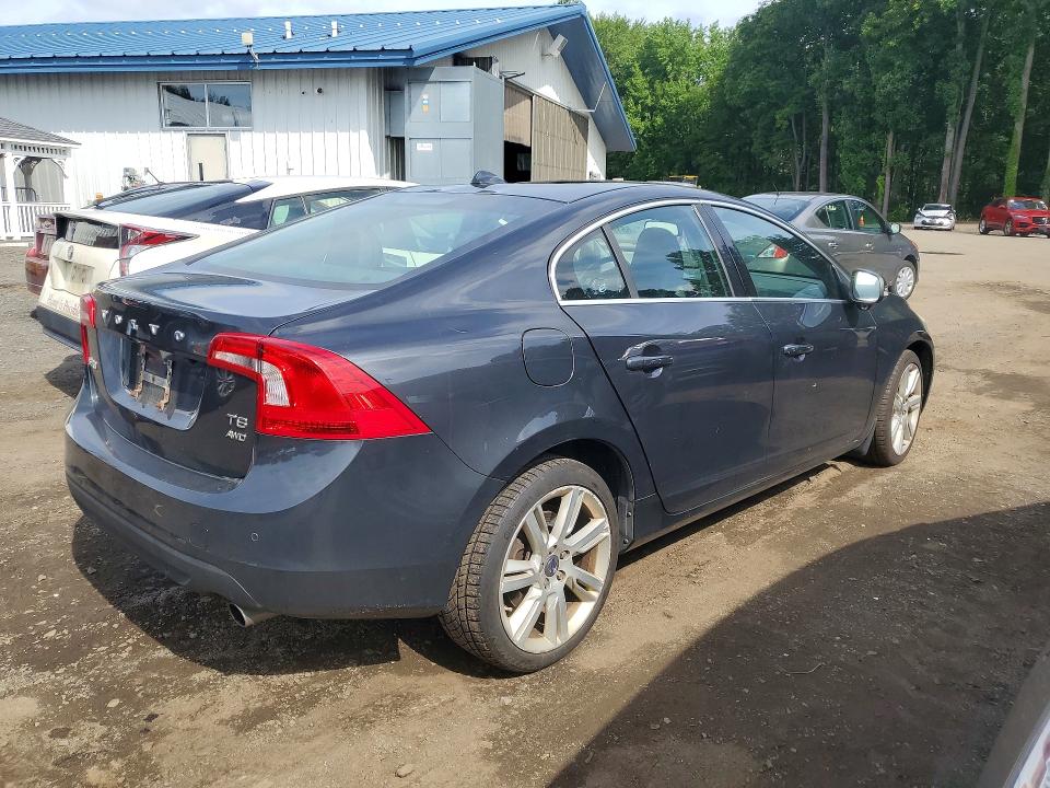 Foto 3 de la subasta – 2012 VOLVO S60 con VIN YV1902FH2C2110468