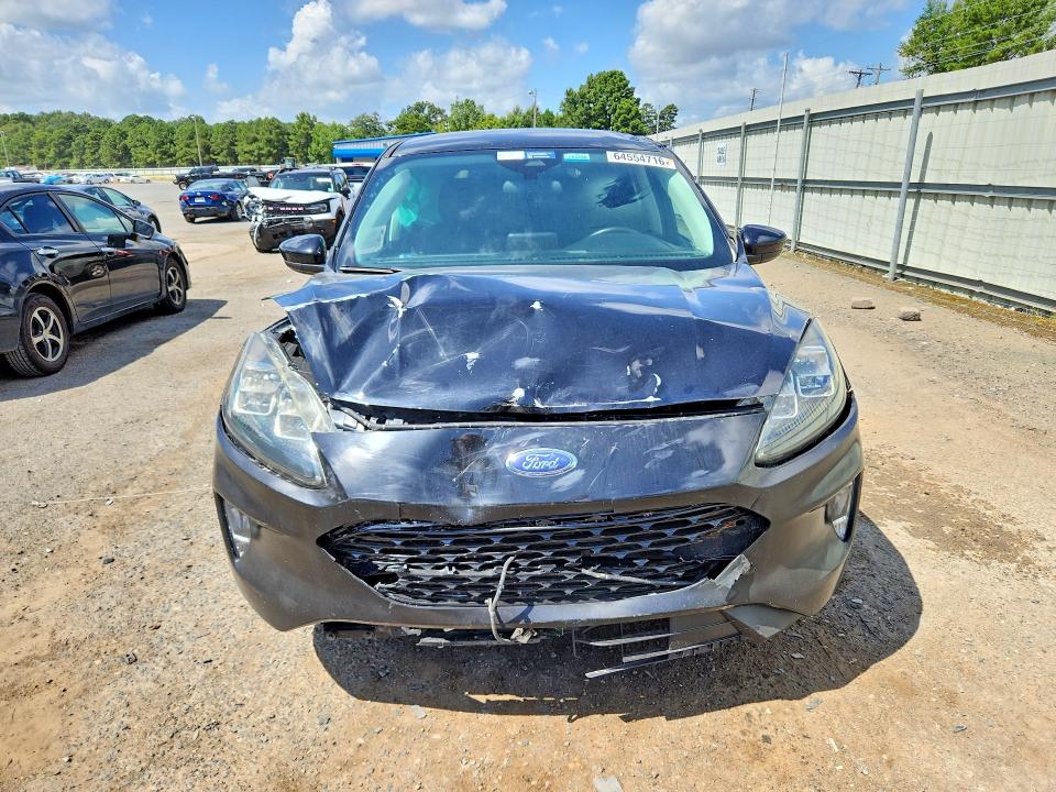 Photo 5 from auction – 2022 FORD ESCAPE with VIN 1FMCU0H68NUA04609
