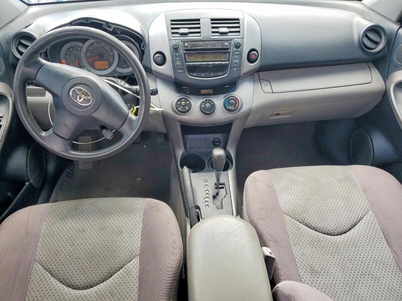 Photo 8 from auction – 2006 TOYOTA RAV4 with VIN JTMZD33V266012872