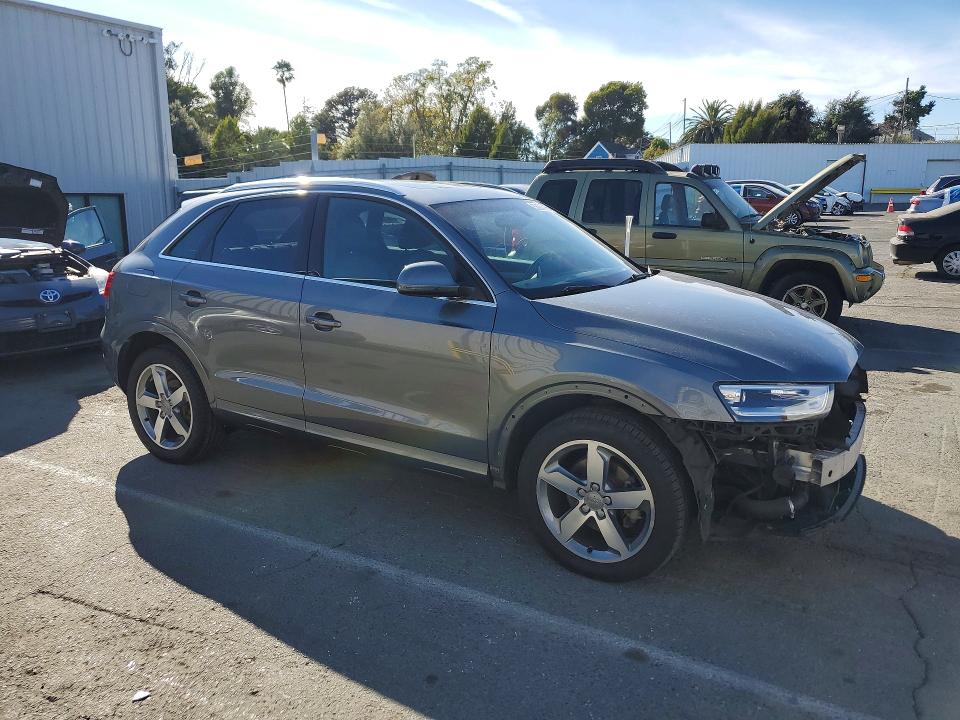 Photo 4 from auction – 2015 AUDI Q3 with VIN WA1GFCFS9FR011388