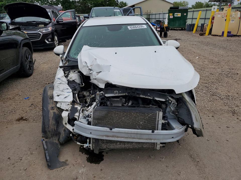 Photo 5 from auction – 2014 CHEVROLET CRUZE with VIN 1G1PC5SB4E7394790