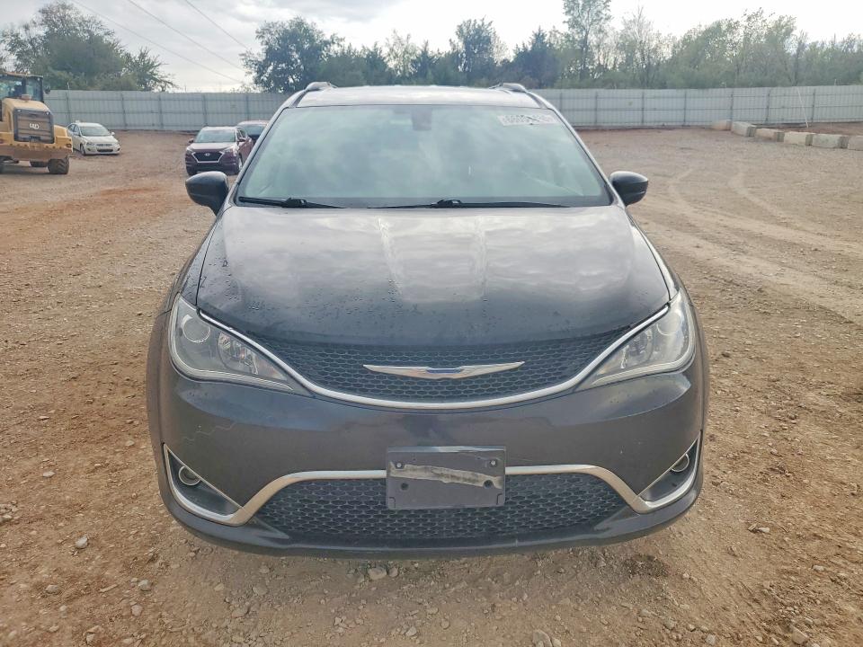 Photo 5 from auction – 2017 CHRYSLER PACIFICA with VIN 2C4RC1BG4HR543867