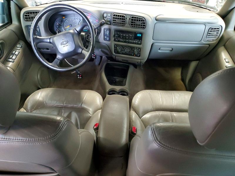 Photo 8 from auction – 2000 CHEVROLET BLAZER with VIN 1GNDT13W2Y2232802