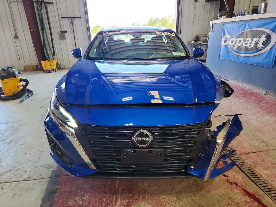 Photo 5 from auction – 2025 NISSAN ALTIMA with VIN 1N4BL4DW8SN375992