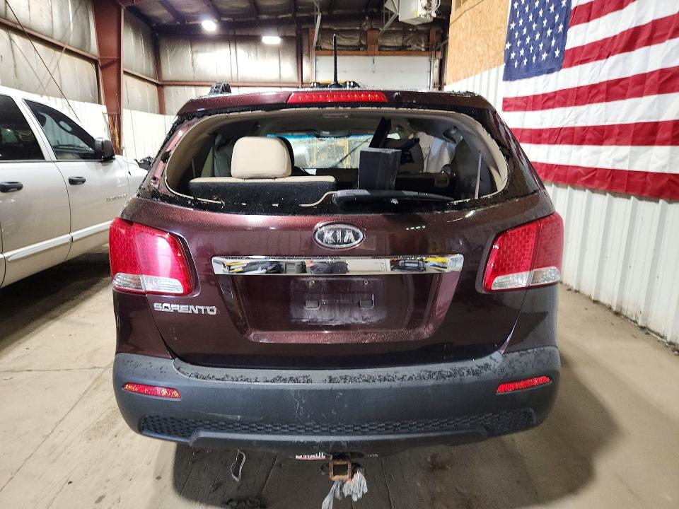 Photo 6 from auction – 2011 KIA SORENTO with VIN 5XYKTDA21BG046022