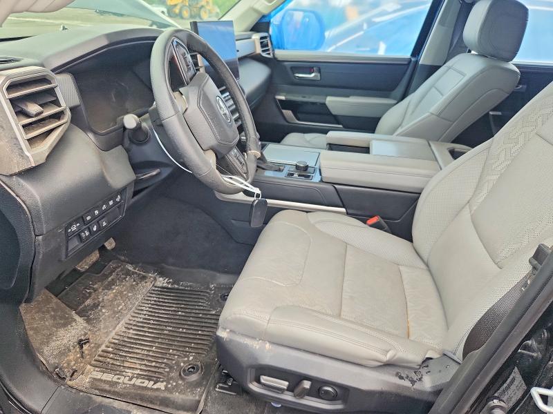 Photo 7 from auction – 2023 TOYOTA SEQUOIA with VIN 7SVAAABA7PX005040