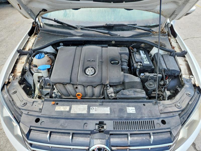 Photo 11 from auction – 2012 VOLKSWAGEN PASSAT with VIN 1VWCH7A31CC100339