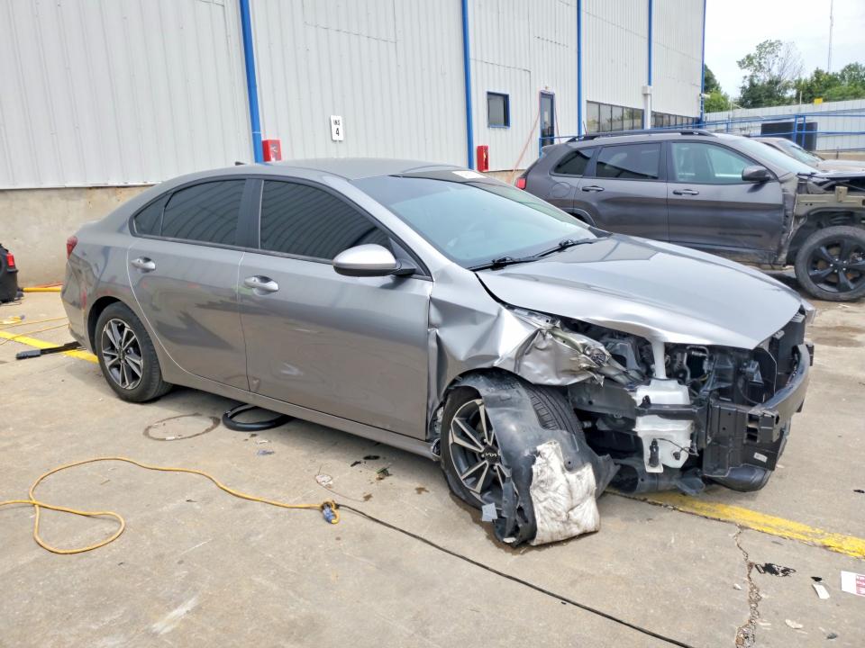 Zdjęcie 4 z aukcji – 2024 KIA FORTE z VIN 3KPF24AD4RE809616