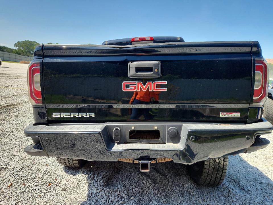 Photo 6 from auction – 2018 GMC SIERRA with VIN 3GTU2NEC6JG488279