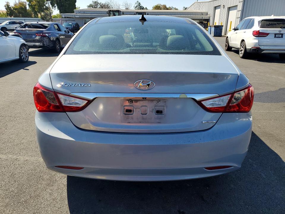 Photo 6 from auction – 2013 HYUNDAI SONATA with VIN 5NPEC4AC7DH613643