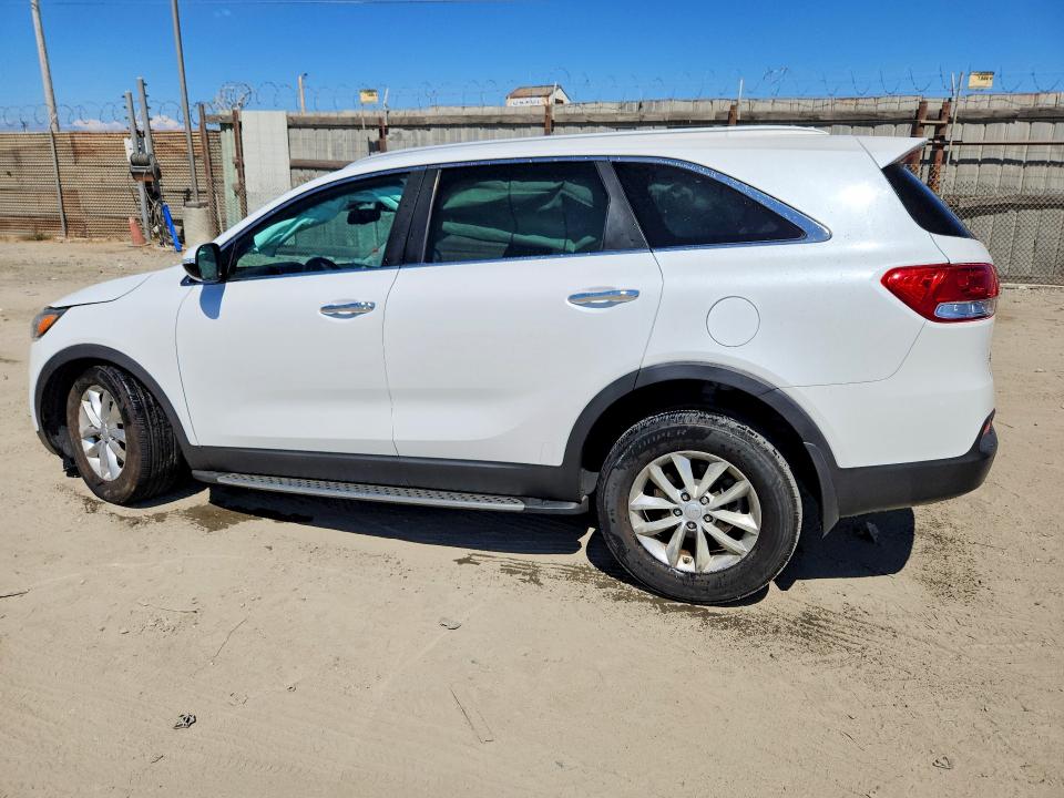 Photo 2 from auction – 2017 KIA SORENTO with VIN 5XYPG4A30HG238494