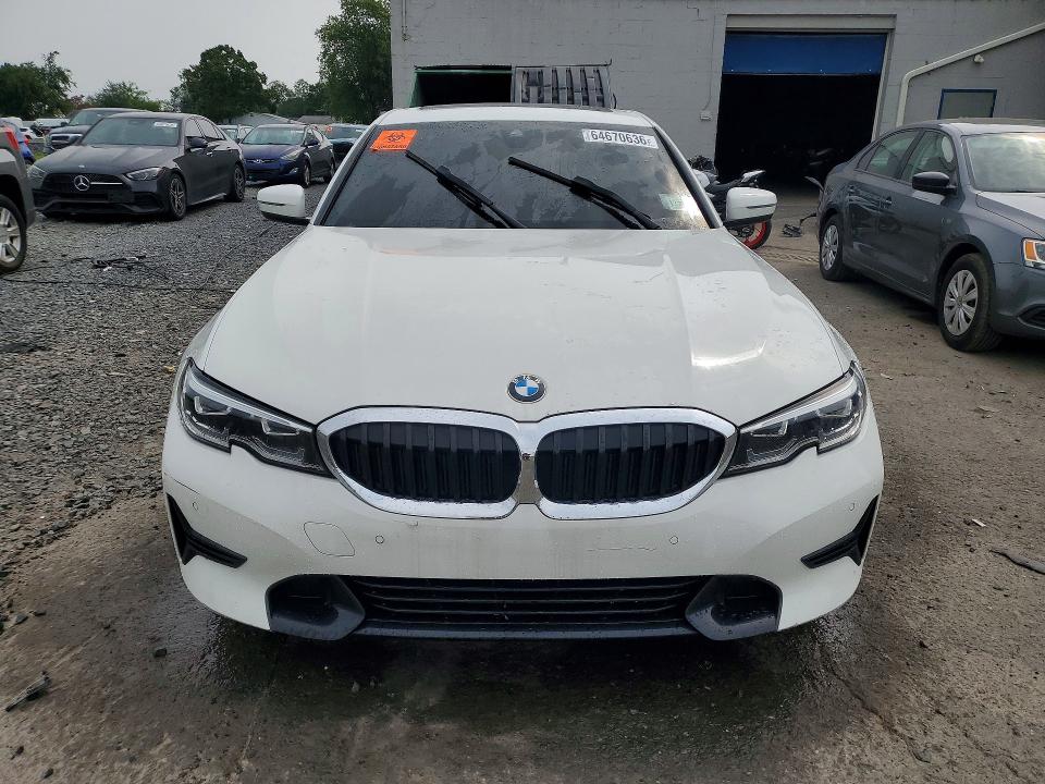 Photo 5 from auction – 2022 BMW 330XI with VIN 3MW5R7J08N8C30902