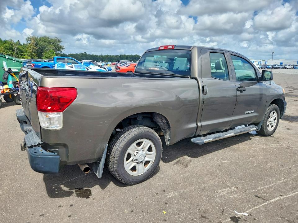 Photo 3 from auction – 2011 TOYOTA TUNDRA with VIN 5TFRM5F15BX027844