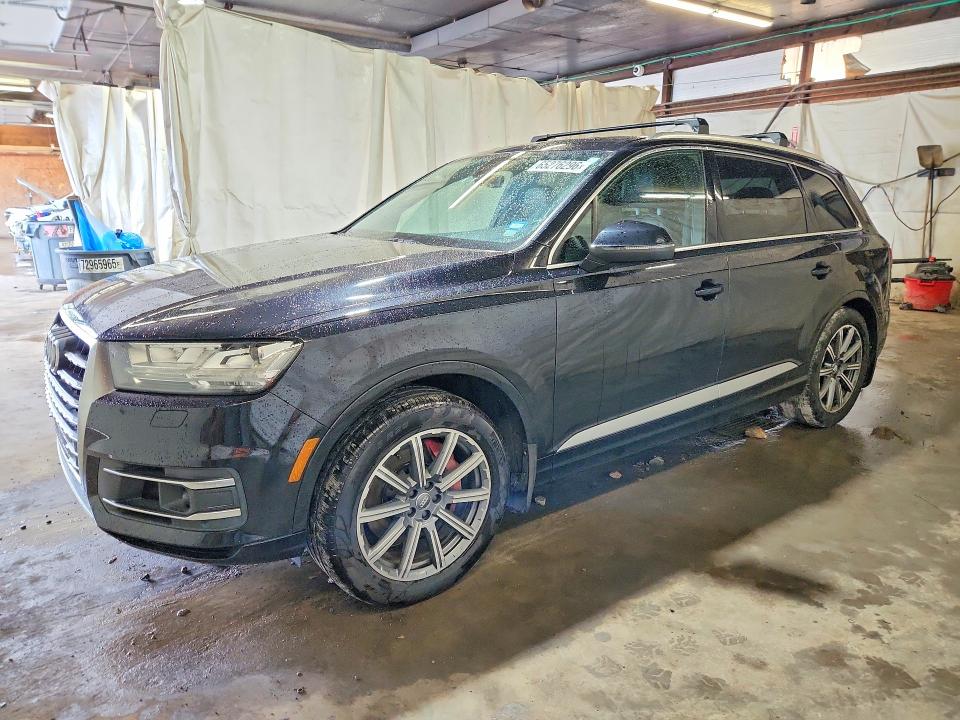 AUDI Q7 2017 with VIN WA1LAAF71HD050909 - Photo from auction