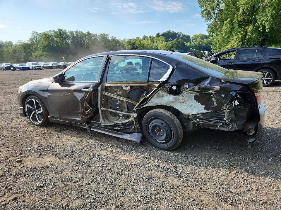 Photo 2 from auction – 2016 HONDA ACCORD with VIN 1HGCR2F88GA140394