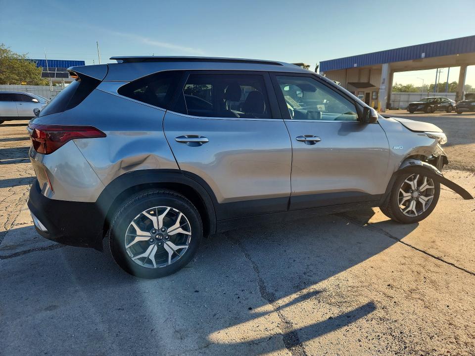 Photo 3 from auction – 2021 KIA SELTOS with VIN KNDERCAA1M7184253