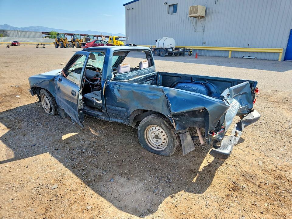 Photo 2 from auction – 1994 TOYOTA PICKUP with VIN 4TARN81A0RZ288833